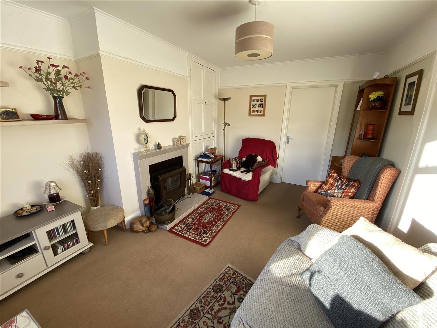 SITTING ROOM